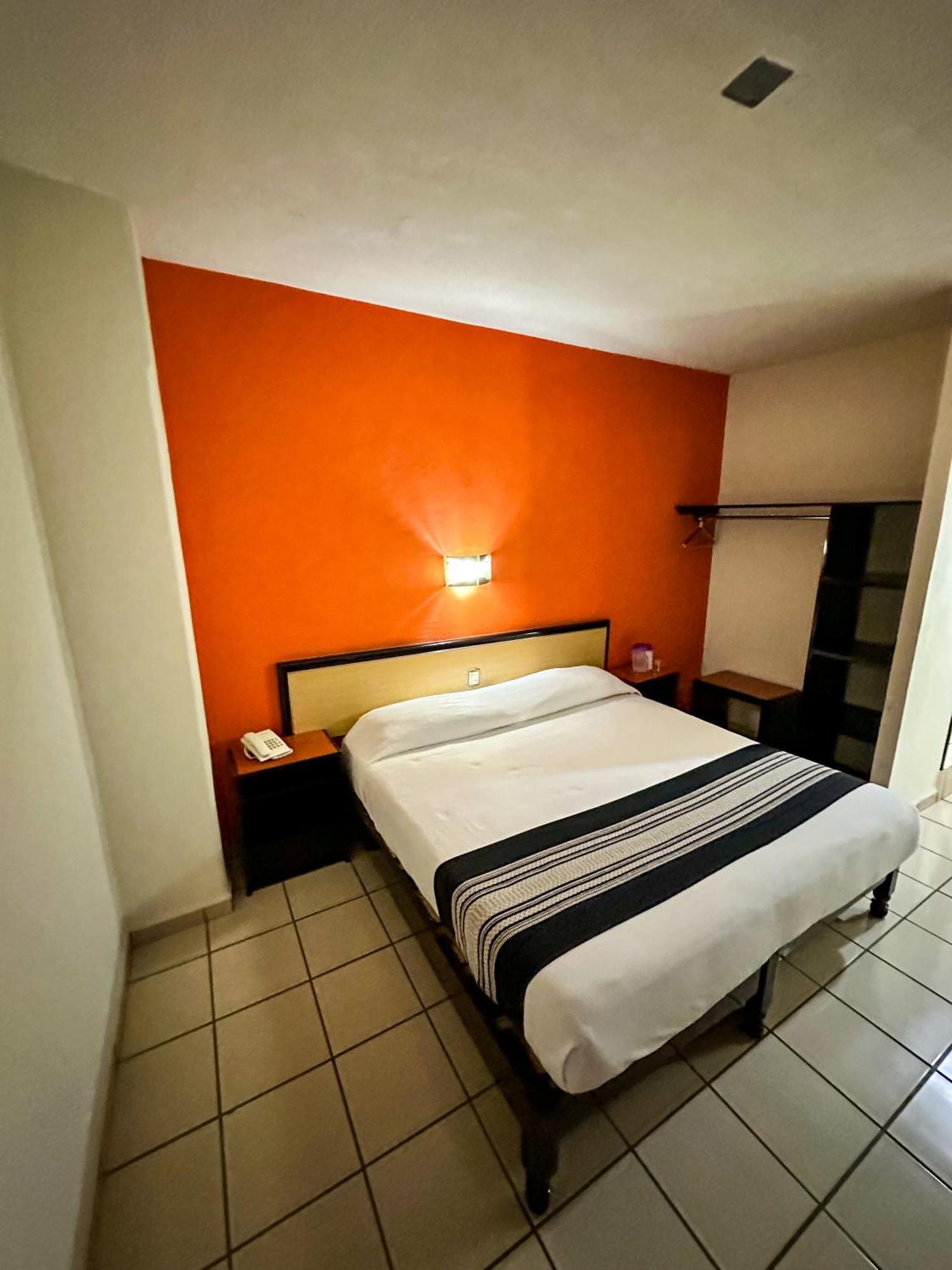 Hotel Montreal Λεόν Εξωτερικό φωτογραφία