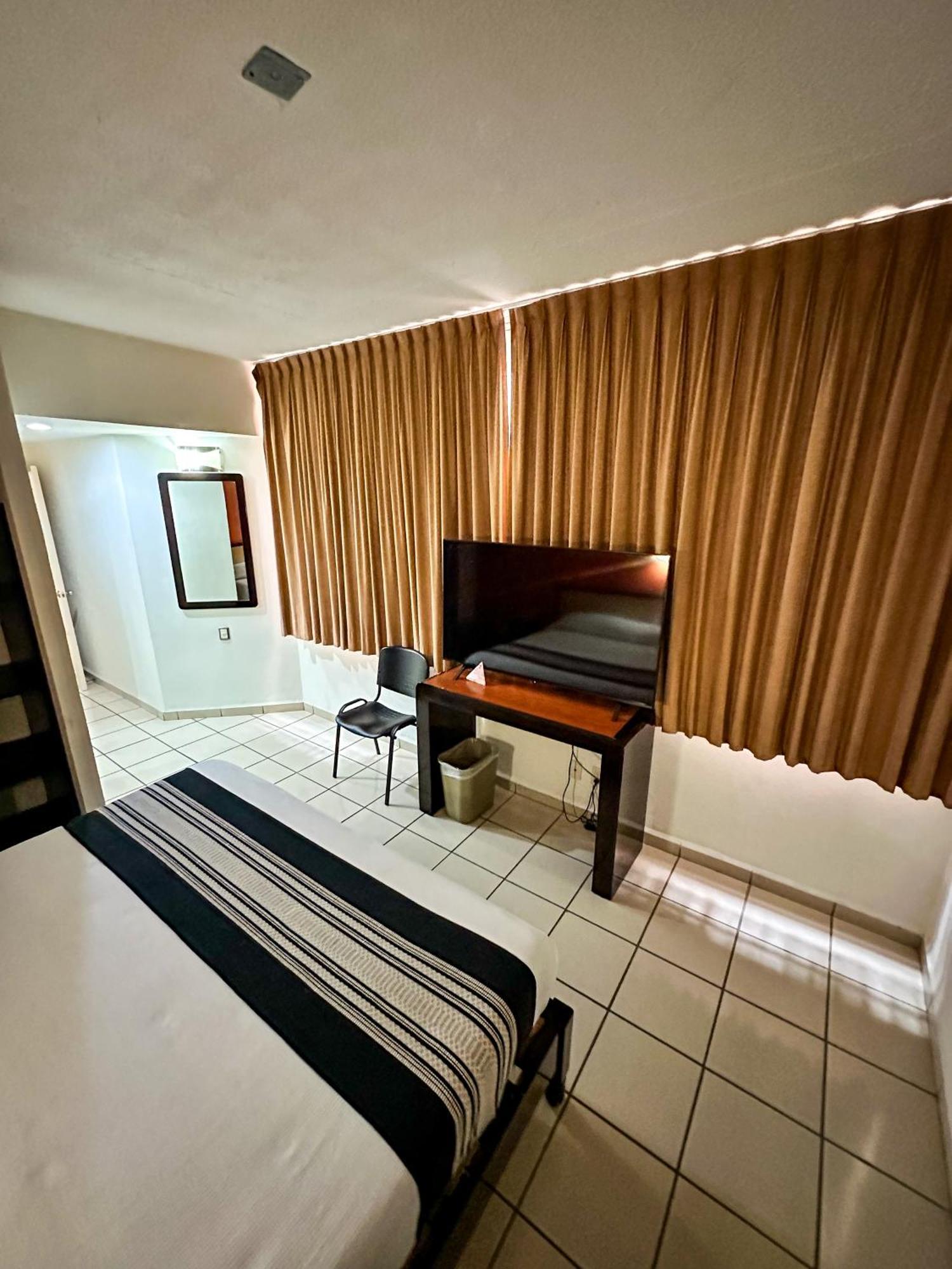 Hotel Montreal Λεόν Εξωτερικό φωτογραφία