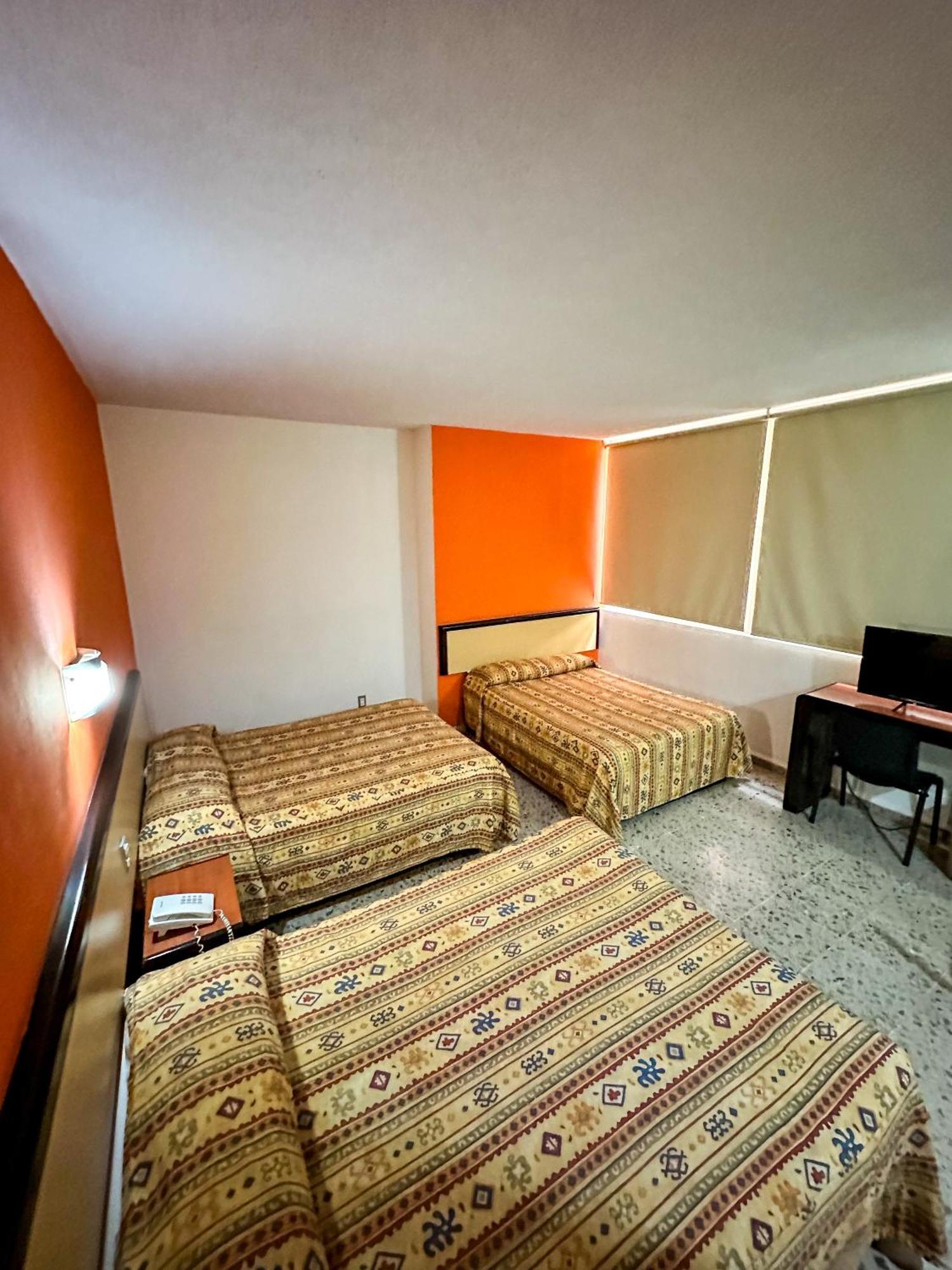 Hotel Montreal Λεόν Εξωτερικό φωτογραφία